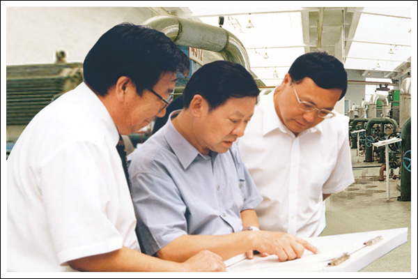 内蒙古自治区党委书记储波一行视察金河